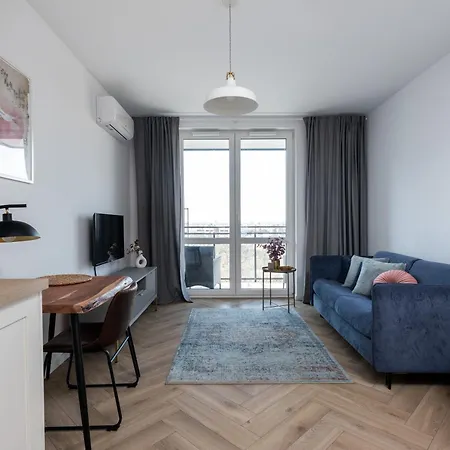 Blushline Wiktoryn Ac Balcony Apartamento Varsovia