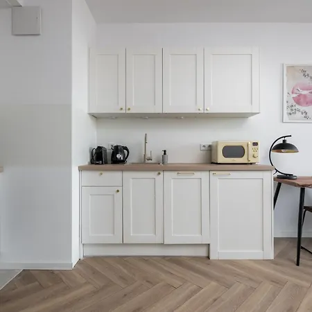 Blushline Wiktoryn Ac Balcony Varsavia