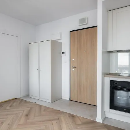 Blushline Wiktoryn Ac Balcony * Varsavia