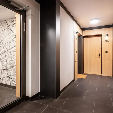 Blushline Wiktoryn Ac Balcony Varsavia