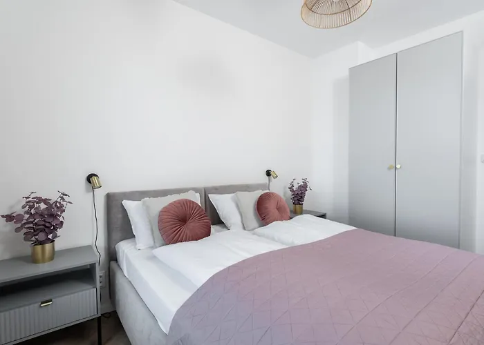 Blushline Wiktoryn Ac Balcony