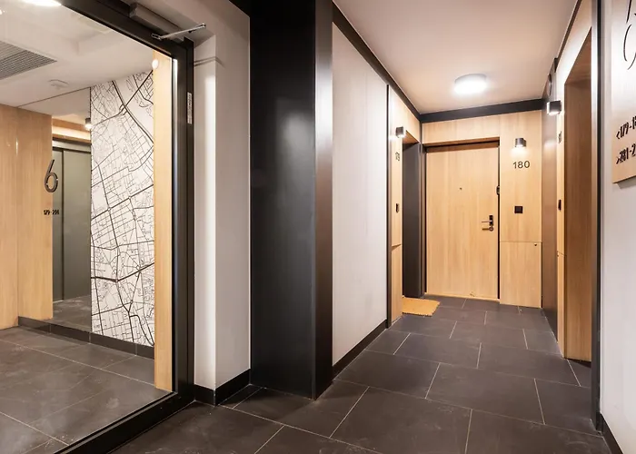 Blushline Wiktoryn Ac Balcony Warschau